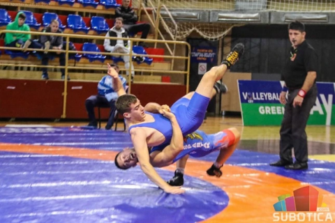 Rvači Spartaka osvojili pet medalja na Prvenstvu Vojvodine Rvači Spartaka osvojili pet medalja na Prvenstvu Vojvodine