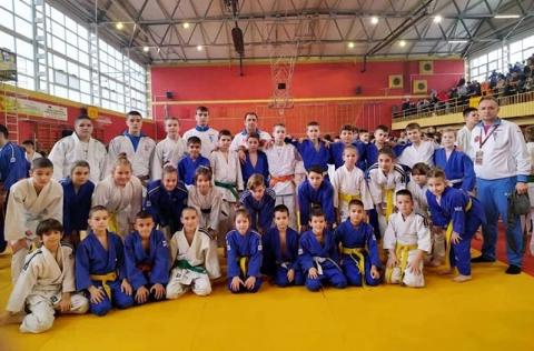 Džudisti Spartaka osvojili osam medalja na turniru u Srbobranu