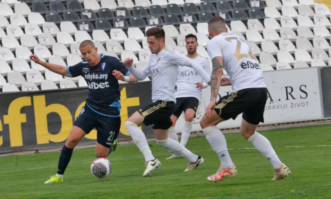 Poraz fudbalera Spartaka od Radničkog Poraz fudbalera Spartaka od Radničkog