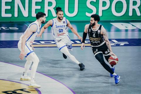 Košarkaši Spartaka parirali Partizanu do sredine druge četvrtine