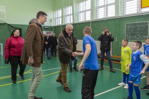 Dodeljena sportska oprema fudbalskim klubovima Bikovo i Udarnik