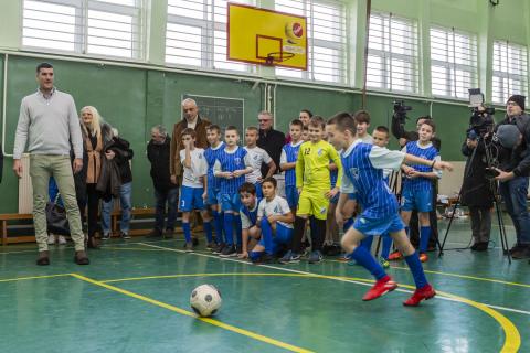 Dodeljena sportska oprema fudbalskim klubovima Bikovo i Udarnik