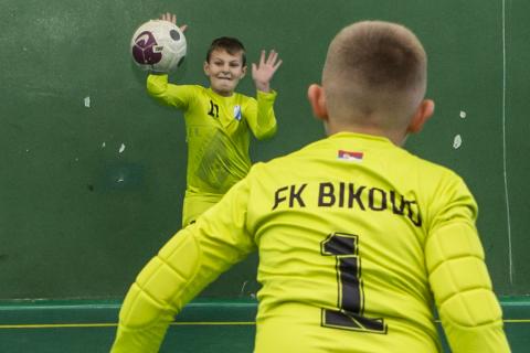 Dodeljena sportska oprema fudbalskim klubovima Bikovo i Udarnik