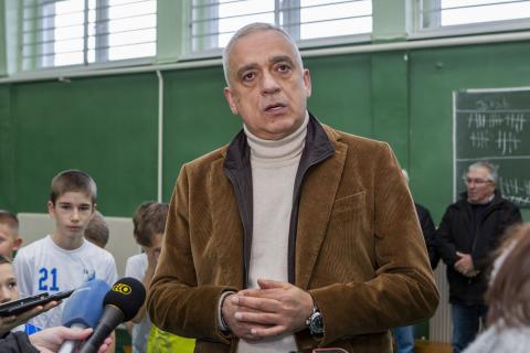 Dodeljena sportska oprema fudbalskim klubovima Bikovo i Udarnik
