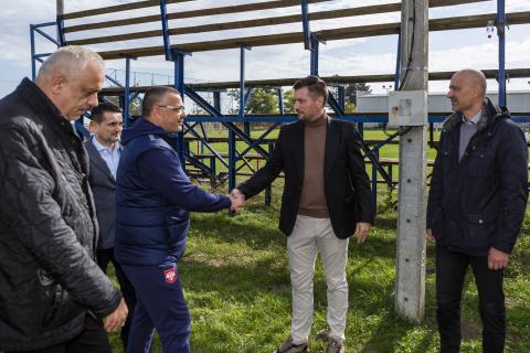 Dodeljeni paketi sportske opreme fudbalskim klubovima sa teritorije grada Subotice