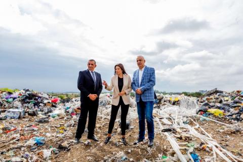 Počeli radovi na sanaciji nesanitarne deponije „Aleksandrovačka bara“ Počeli radovi na sanaciji nesanitarne deponije „Aleksandrovačka bara“
