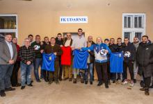 Dodeljena sportska oprema fudbalskim klubovima Bikovo i Udarnik